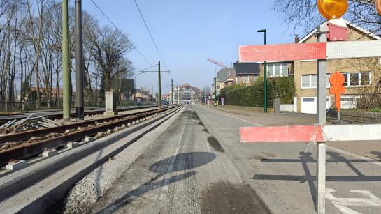 asfaltlaag Kerkstraat tussen de Adinkerkelaan en Sint-Elisabethlaan