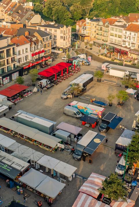 luchtbeeld van de zaterdagmarkt