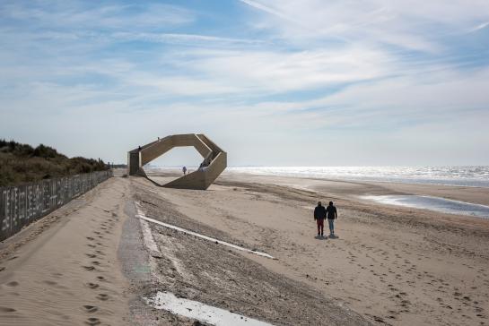 Wandelen over het strand naar het Westerpunt