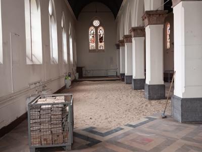 Tegels worden netjes afgevoerd